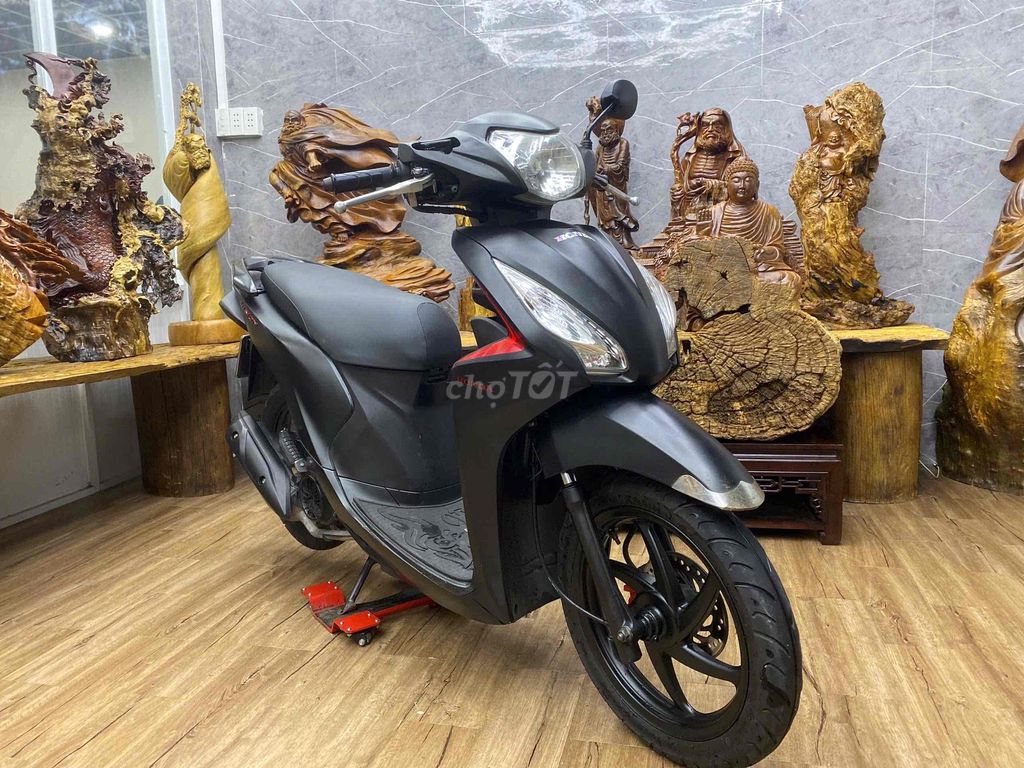 👉Vision biển SG dàn áo đẹp keng, máy zin bao êm. Mua bán Xe máy tại Quận 7 Tp Hồ Chí Minh được đăng bởi Xe Cũ Hiếu CT hình 4