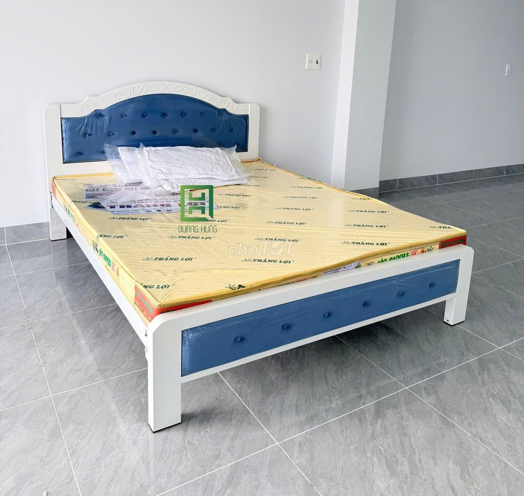 Giường sắt Quang Hùng 1m2-1m8 Trắng, Xanh. Mua bán Giường, chăn ga gối nệm tại Quận 4 Tp Hồ Chí Minh được đăng bởi Nội Thất Quang Hùng TD hình 1