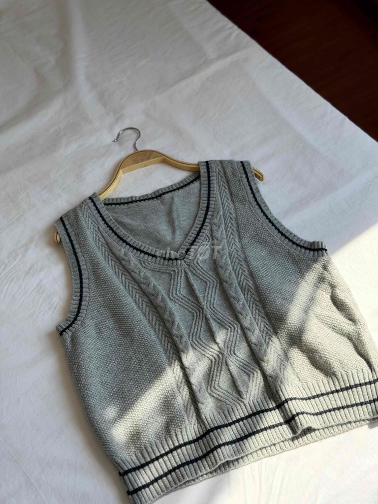 Áo len nữ. Mua bán Quần áo tại Thành phố Đà Lạt Lâm Đồng được đăng bởi Thanh Thương hình 1