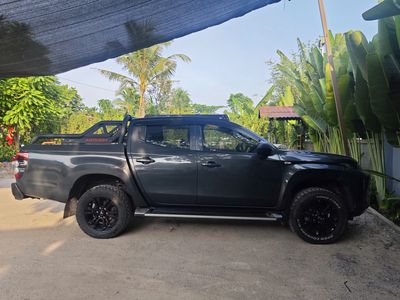 Mitsubishi Triton 2019 Số sàn. 1 cầu. Xám