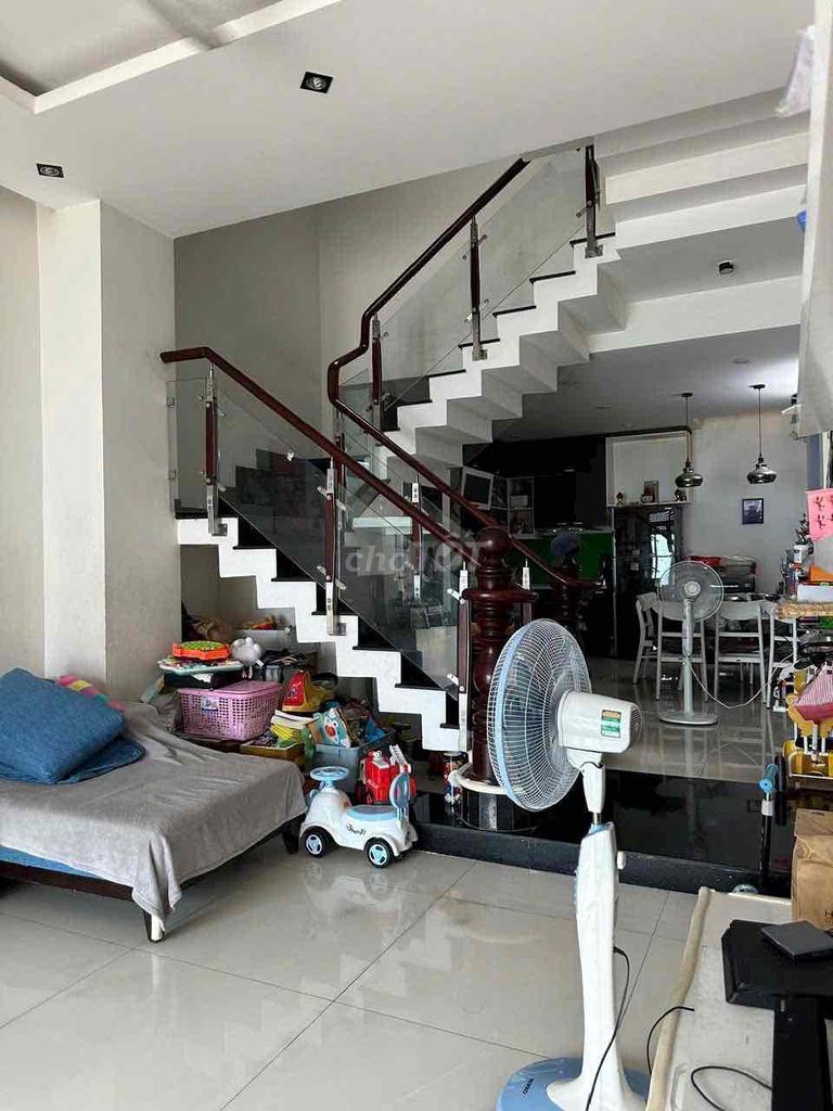 Аренда · 4 комн. · 70 м² · Thành phố Thủ Đức, ул. Đường Đường 102