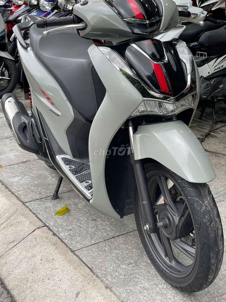 Honda SH 160 ABS 2024 mới 90% Bstp chính chủ. Mua bán Xe máy tại Quận Tân Phú Tp Hồ Chí Minh được đăng bởi Tuanduy hình 3