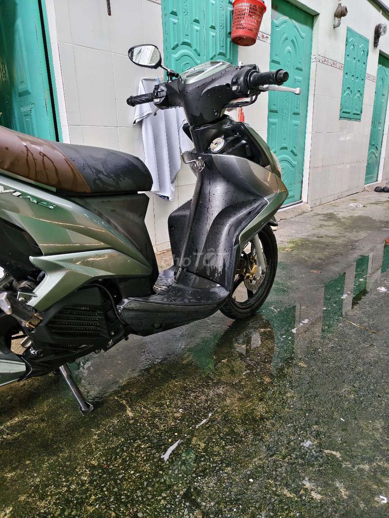 Bán xe Luvias fi đời 2015. Mua bán Xe máy tại Thị xã Bến Cát Bình Dương được đăng bởi thành văn hình 5