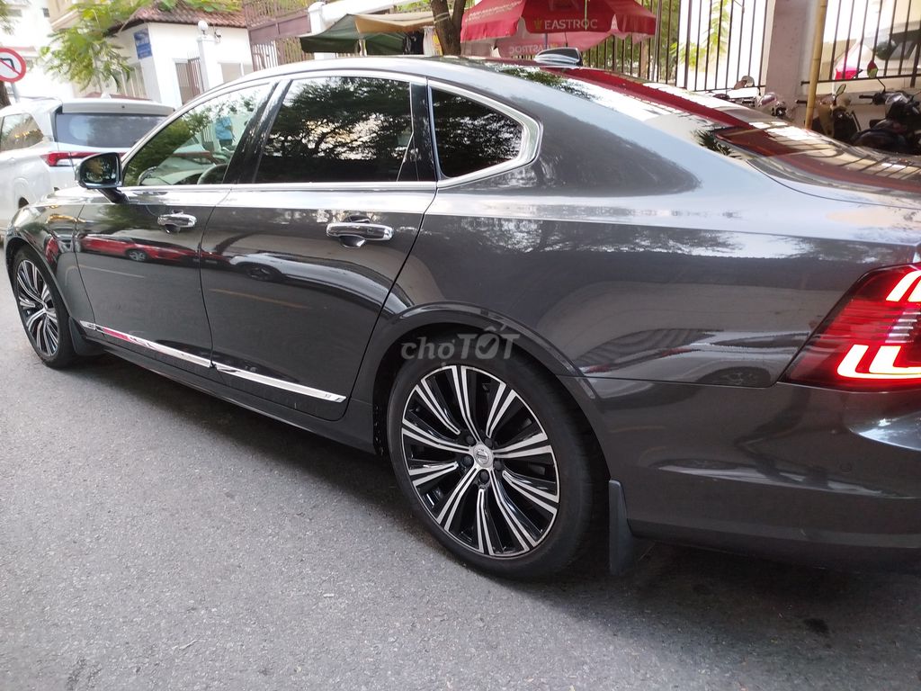 Volvo S90 2021 Nâu 54000 km. Mua bán Ô tô tại Quận Bình Tân Tp Hồ Chí Minh được đăng bởi Thế Trân Nguyễn hình 4
