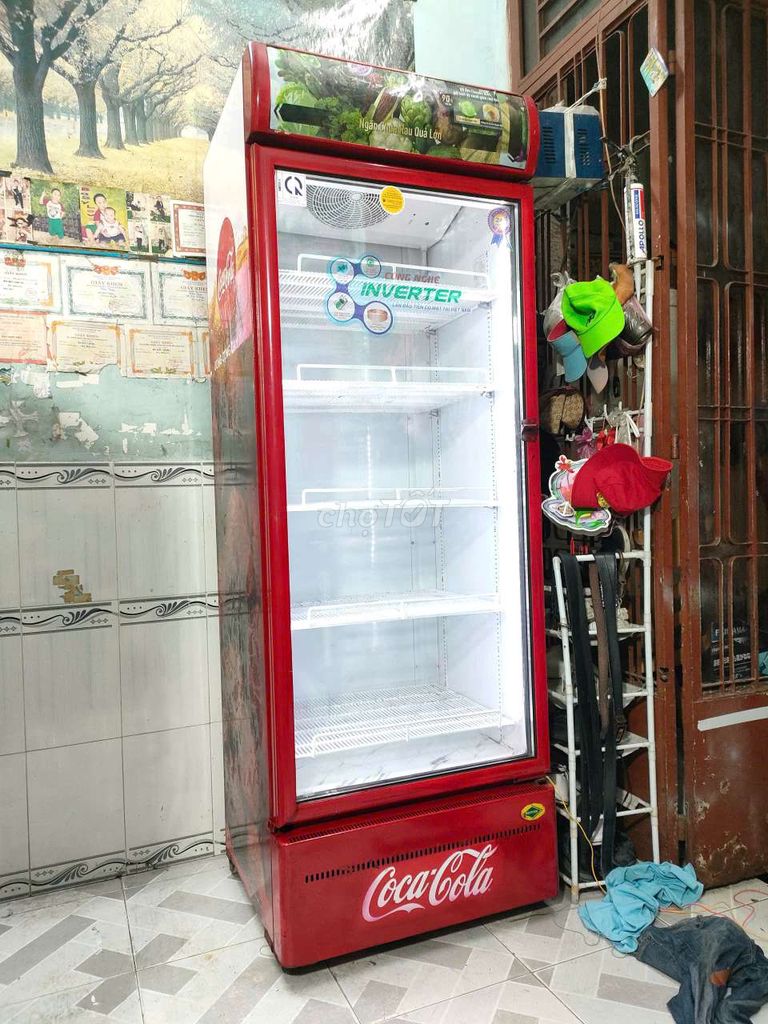 Tủ mát coca-cola hơn 700 lít máy móc zin sạch sẽ t