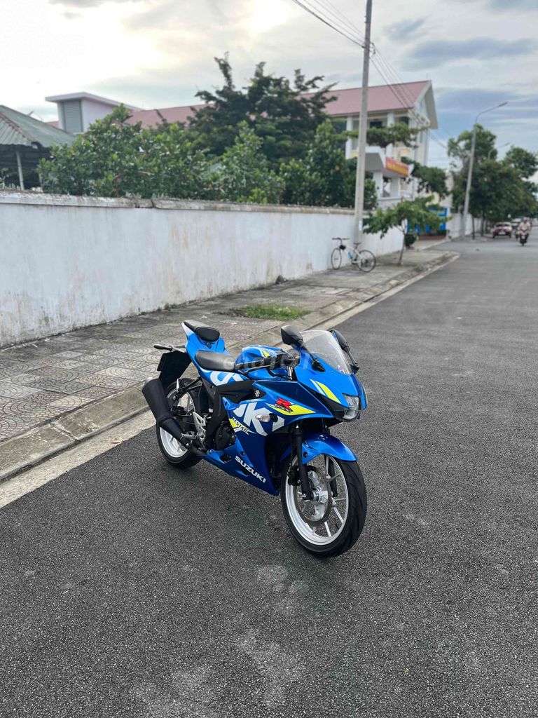 Nhượng lại em GSX R siêu đẹp. Mua bán Xe máy tại Quận Thanh Khê Đà Nẵng được đăng bởi Ku Tý hình 4