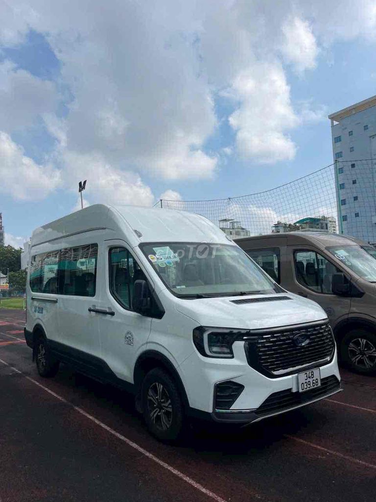 TRANSIT 2024 ƯU ĐÃI 50TTB XE SẴN TẠI SHOWROOM GIAO