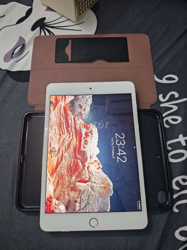 Apple iPad mini 4 Wifi 128GB Vàng. Mua bán Máy tính bảng tại Thành phố Long Xuyên An Giang được đăng bởi long xuyên hình 1