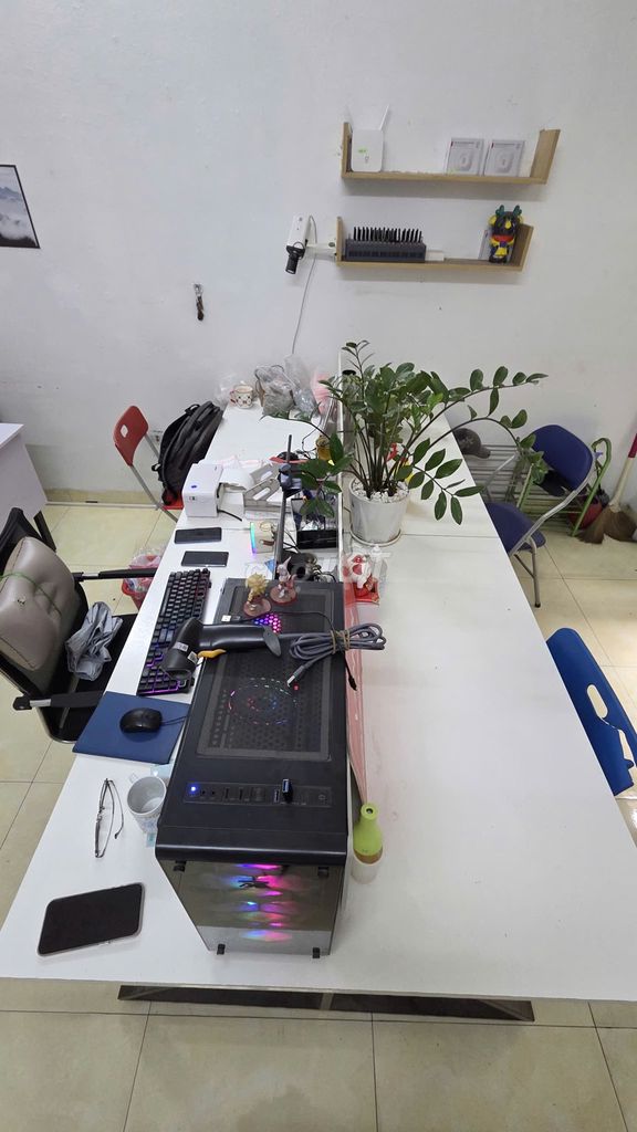 Bàn làm việc 2.5x1.2m có vách ngăn (tặng 2 ghế). Mua bán Bàn ghế tại Quận Nam Từ Liêm Hà Nội được đăng bởi Nguyễn Lai Tùng hình 1