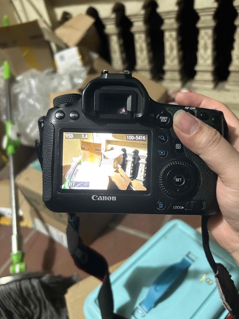 Máy ảnh Canon 6D 28-135 Đen. Mua bán Máy ảnh, Máy quay tại Huyện Văn Giang Hưng Yên được đăng bởi Chu Tuấn Anh hình 1