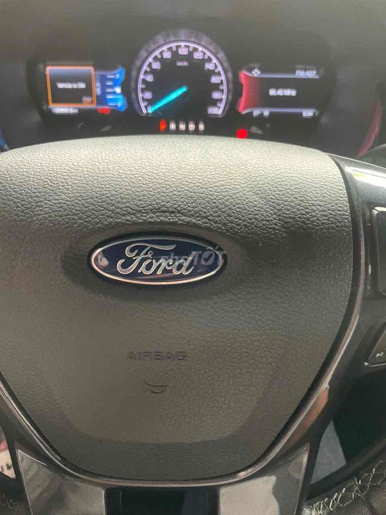 Ford Everest 2018 Titanium 2.0L 4x4 AT - 32000 km. Mua bán Ô tô tại Huyện Hóc Môn Tp Hồ Chí Minh được đăng bởi Song Nhân hình 8