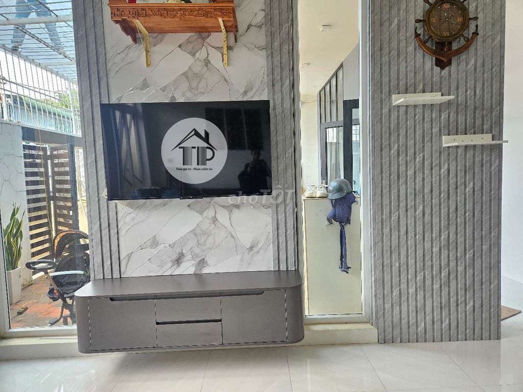Kệ tivi gỗ hiện đại. Mua bán Tủ, kệ gia đình tại Thành phố Buôn Ma Thuột Đắk Lắk được đăng bởi Đăng Đặng hình 1