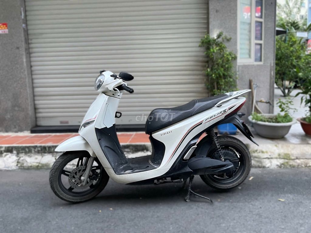Xe máy điện VinFast Feliz S 2022 Trắng. Mua bán Xe điện tại Quận Tân Bình Tp Hồ Chí Minh được đăng bởi EVBATTERY hình 1