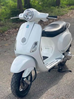 Piaggio vespa máy zin êm giấy tờ đầy đủ cần bán