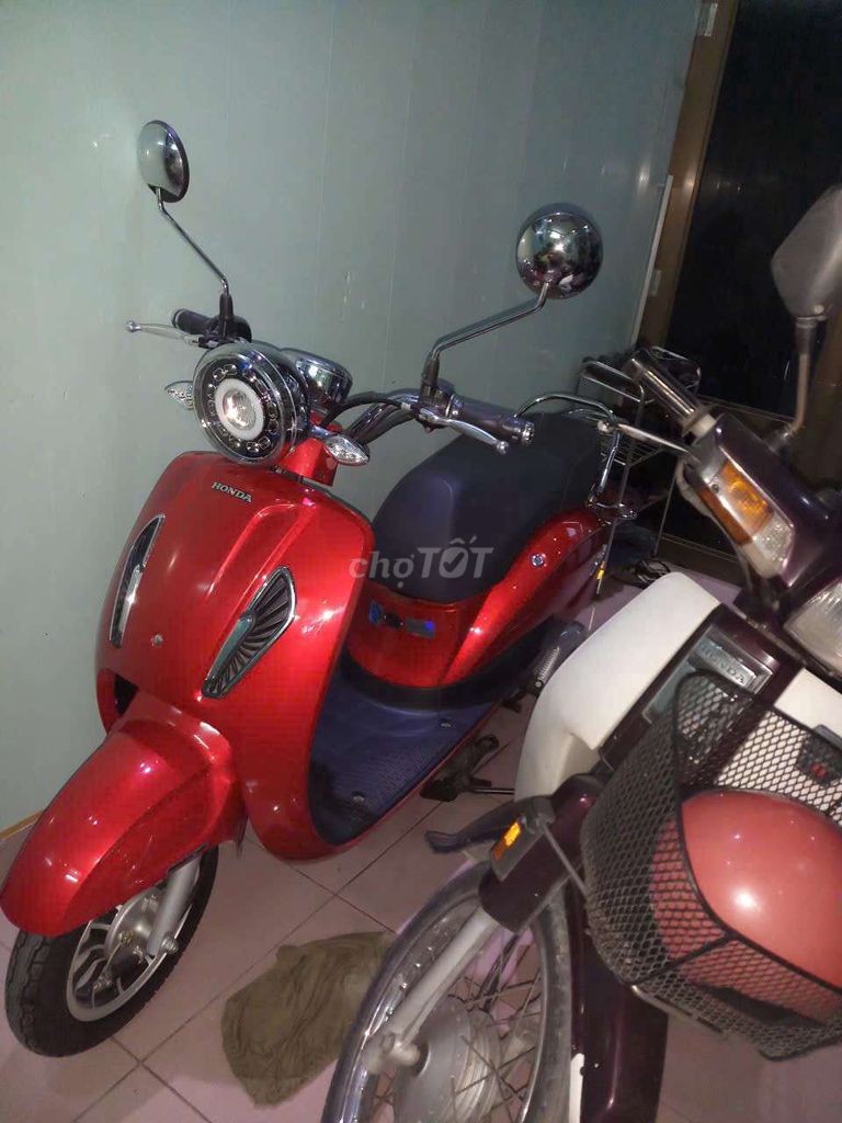 Xe điện mua nhưng không sử dụng đến mới đi được30k. Mua bán Xe điện tại Thành phố Nam Định Nam Định được đăng bởi Vuhung hình 4