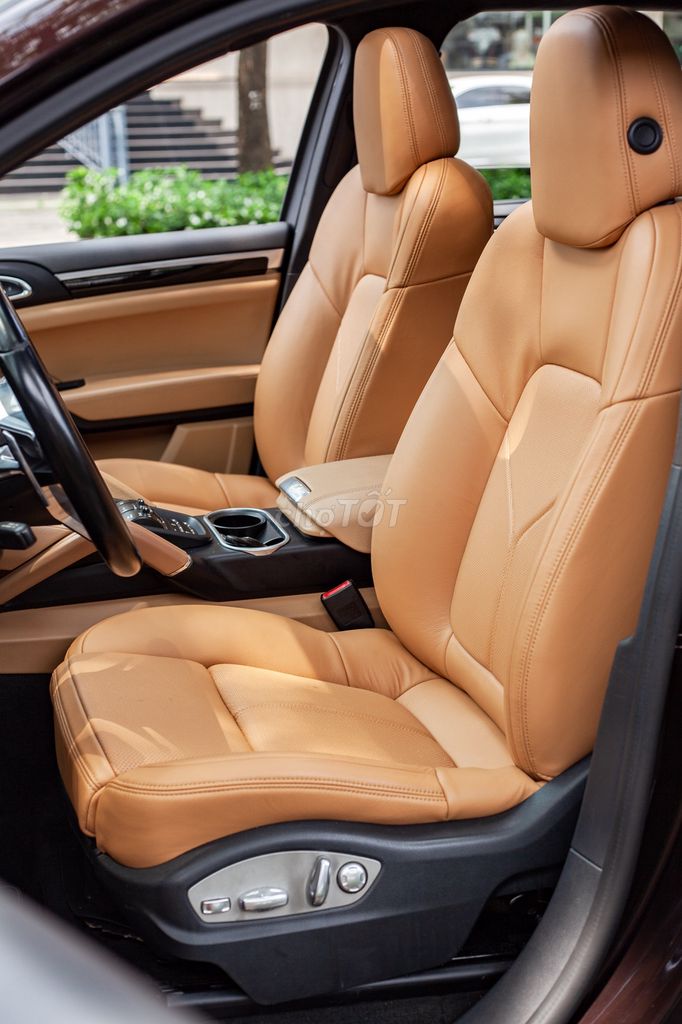 Porsche Cayenne 3.0 V6 Platinum 2017 Nâu. Mua bán Ô tô tại Thành phố Thủ Đức Tp Hồ Chí Minh được đăng bởi H2T Auto hình 10