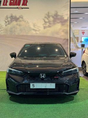 Civic RS Form mới- 9800 km, Siêu đẹp, cho vay 70%. Mua bán Ô tô tại Quận 7 Tp Hồ Chí Minh được đăng bởi SHOWROOM HONDA ÔTÔ QUẬN 7