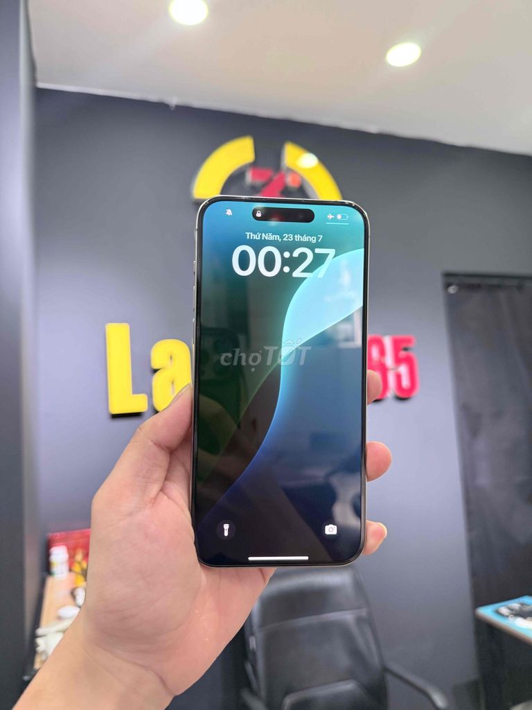 iPhone 15 Pro Max 512GB Titan Zin Nguyên Bản. Mua bán Điện thoại tại Quận Đống Đa Hà Nội được đăng bởi Tùng Táo Hanoi Mobile hình 1
