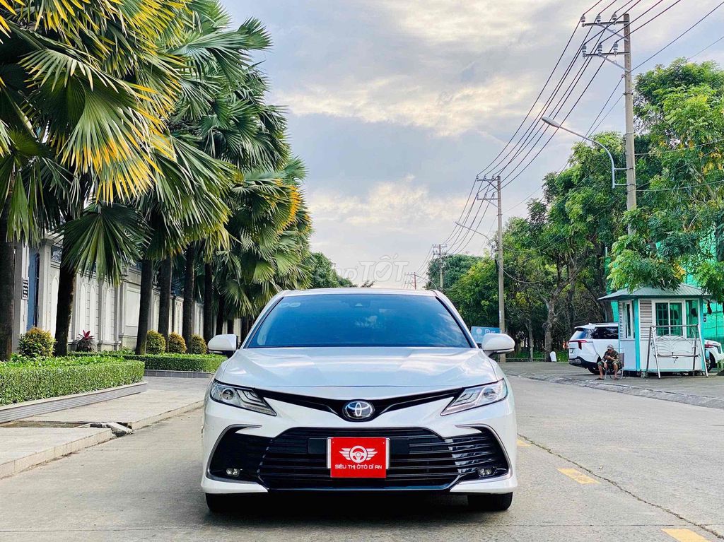 Camry 2022 2.0Q Biển SG 1 Chủ Odo 19.000km Cực Đẹp. Mua bán Ô tô tại Thành phố Dĩ An Bình Dương được đăng bởi Trương Công Lý hình 2