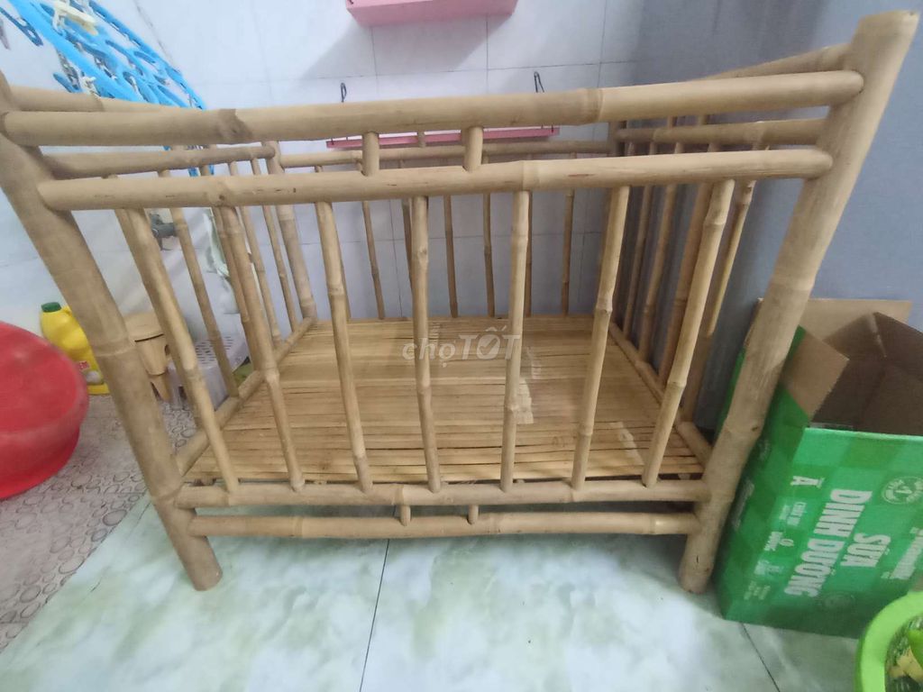 Nôi em bé tre Nâu đã sử dụng. Mua bán Mẹ và bé tại Quận 12 Tp Hồ Chí Minh được đăng bởi Thành vy hình 1