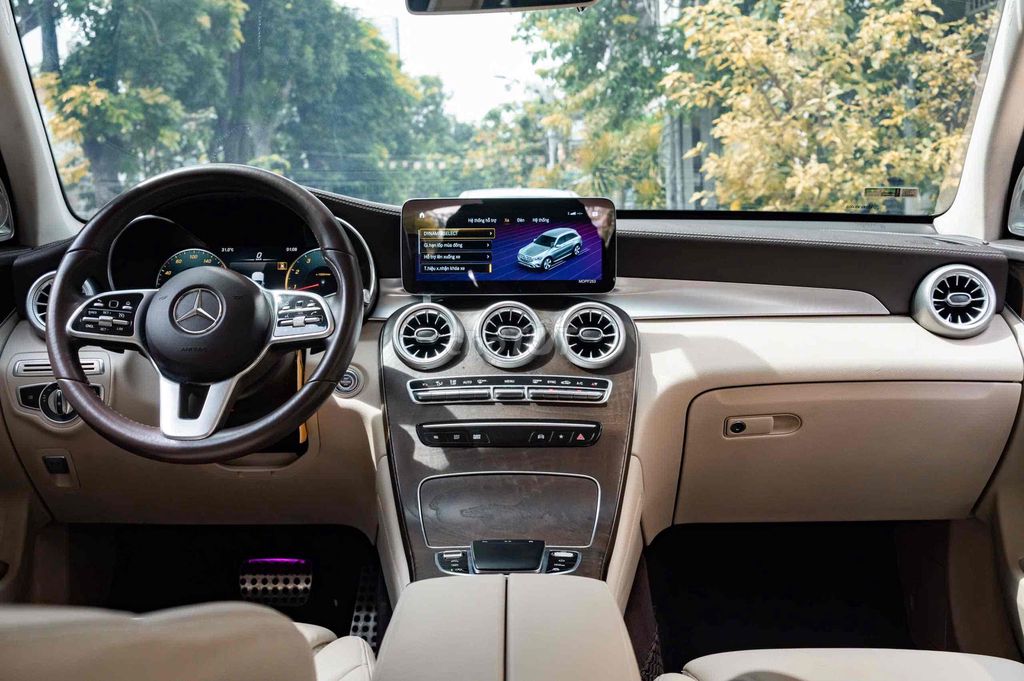 LONG ANH AUTO về Mercedes GLC200 4Matic model 2021. Mua bán Ô tô tại Quận 7 Tp Hồ Chí Minh được đăng bởi LongAnh AuTo  hình 7