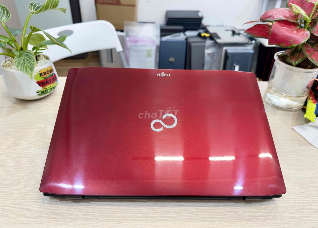 Fujitsu Lifebook AH77 i7/Ram16/SSD 256GB cảm ứng. Mua bán Laptop tại Quận Hai Bà Trưng Hà Nội được đăng bởi Akiba shop hình 1
