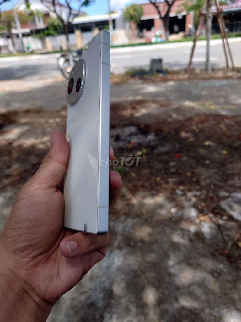 Sharp R9 256GB Trắng 12GB Like New. Mua bán Điện thoại tại Quận Sơn Trà Đà Nẵng được đăng bởi Gạch men Ceramic hình 1