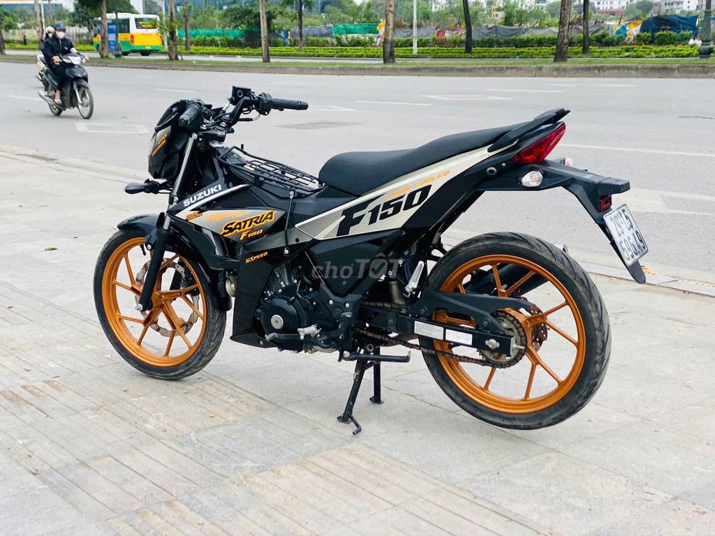 SUZUKI RAIDER 150 BẢN CAO CẤP 2023. Mua bán Xe máy tại Quận Nam Từ Liêm Hà Nội được đăng bởi thanh tâm hình 4