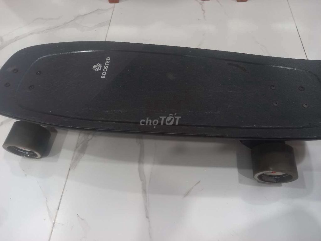 Ván trượt điện Boosted Đen 