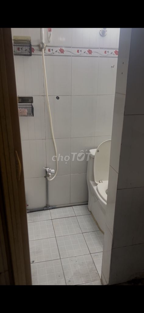 Nhà nhỏ nguyên căn 2 tầng đúc