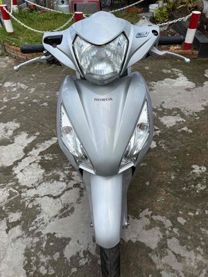 Honda Vision màu Bạc bs 95 có bán góp. Mua bán Xe máy tại Quận Ninh Kiều Cần Thơ được đăng bởi CHXM HƯNG 39  Bán Trả Góp