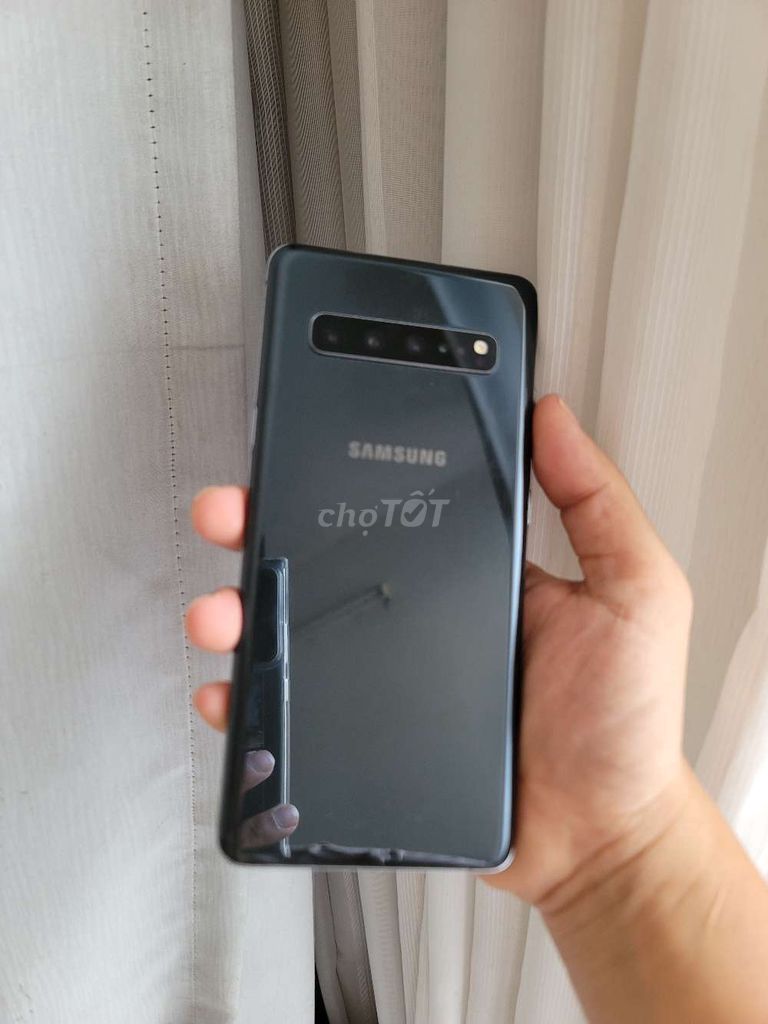 Samsung Galaxy S10 5G 256GB Đen. Mua bán Điện thoại tại Quận 8 Tp Hồ Chí Minh được đăng bởi Phan Minh Tân hình 1
