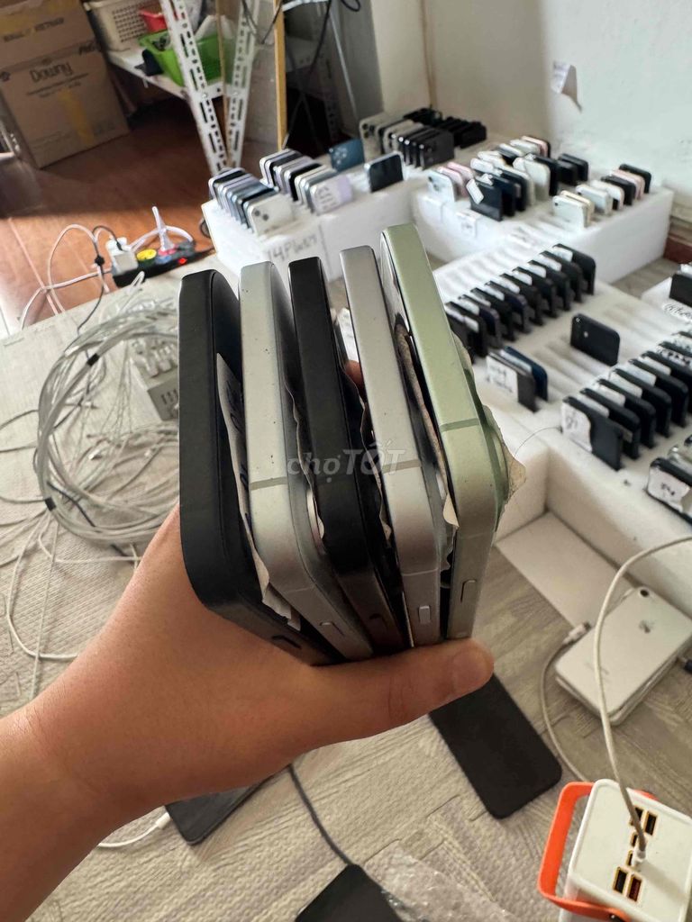 iPhone 15 Plus 256GB Zin All. Mua bán Điện thoại tại Quận Đống Đa Hà Nội được đăng bởi Bin Bin hình 1