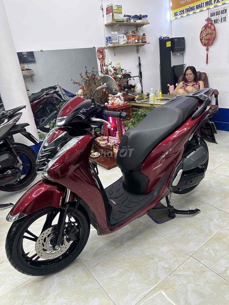 SH 125 ABS XE ĐẸP KM THẤP GIAD TỐT 69TR CÓ FIX. Mua bán Xe máy tại Thành phố Vũng Tàu Bà Rịa - Vũng Tàu được đăng bởi XE MÁY BẢO THANH  TPVŨNG TÀU hình 2