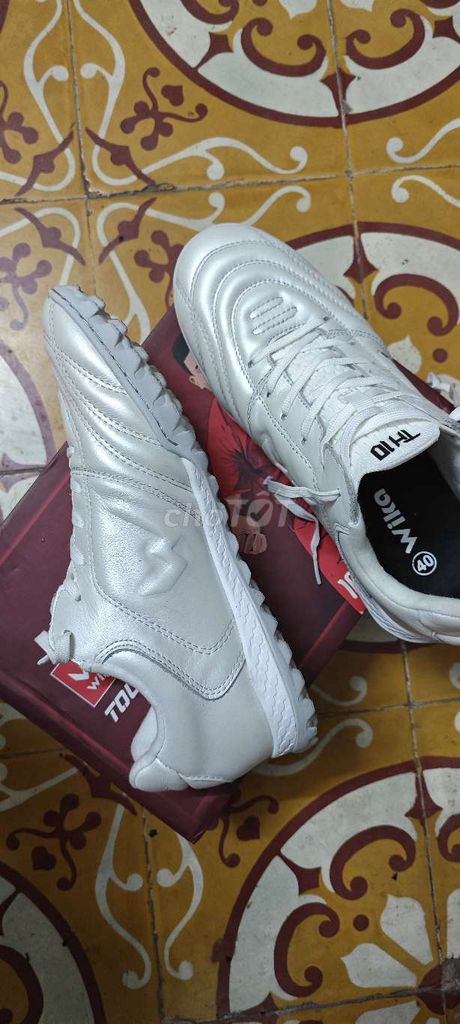 Giày bóng đá Wika TH10 Nam size 40. Mua bán Giày dép tại Thành phố Hải Dương Hải Dương được đăng bởi Viet Kim hình 1