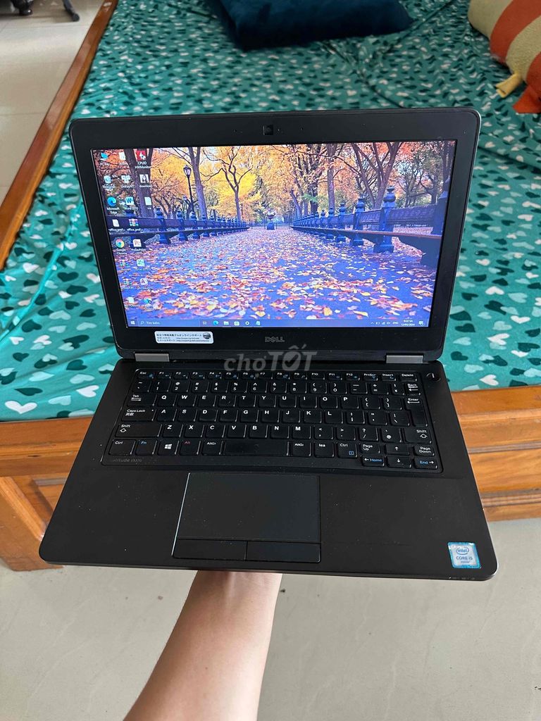 Dell Latitude 7250.i5 Đời 5.bộ nhớ 4/128Gb