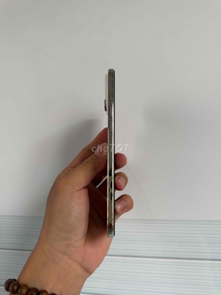 Apple iPhone 17 Air 256GB Vàng LL/A. Mua bán Điện thoại tại Thành phố Tây Ninh Tây Ninh được đăng bởi Hũ Chí hình 1