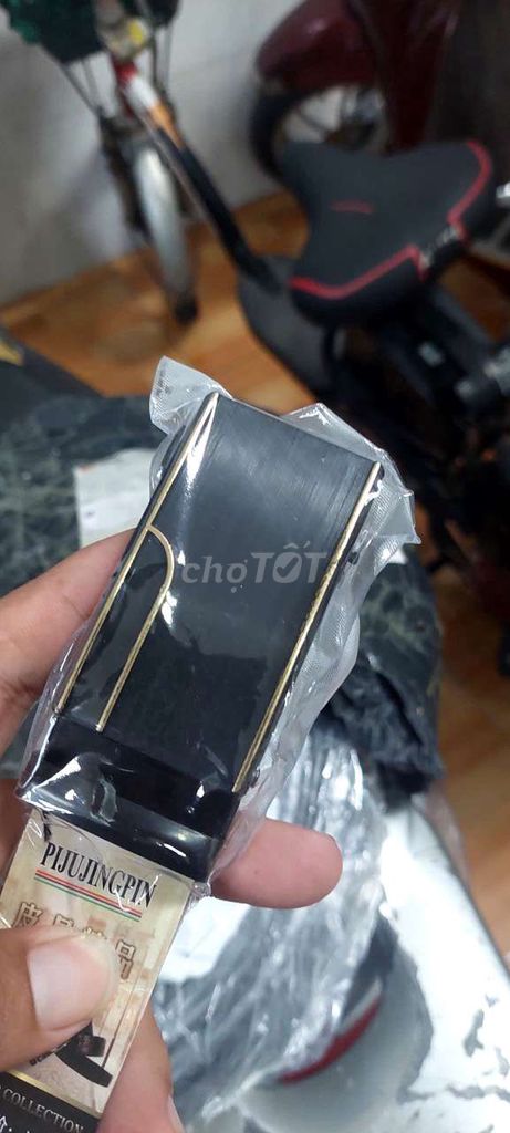 Thang lý hết 10 cái dây nịt