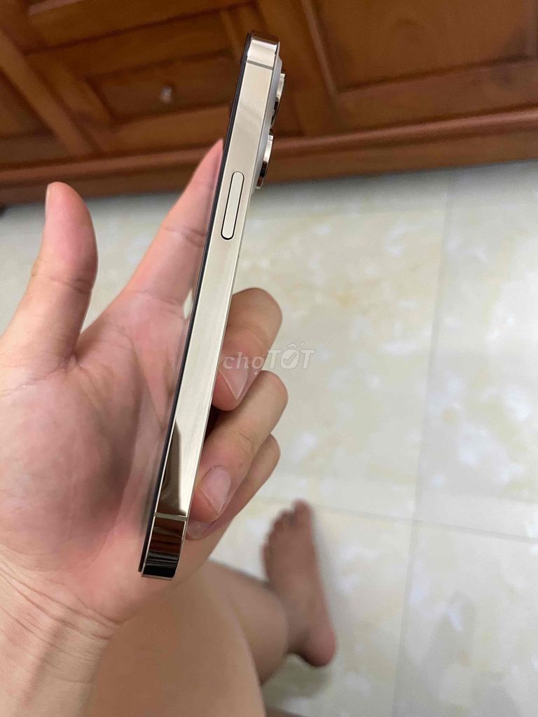 iPhone 14 Pro 128GB Vàng. Mua bán Điện thoại tại Huyện Thuỷ Nguyên Hải Phòng được đăng bởi hiếu lê hình 1