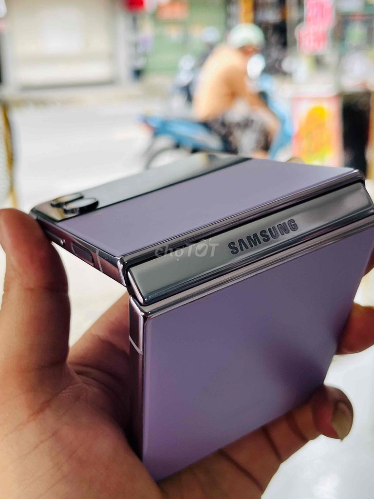 BÁN HOẶC GIAO LƯU BÙ TRỪ HỢP LÝ ❤️SAMSUNG.Z.FLIP.4. Mua bán Điện thoại tại Thành phố Biên Hòa Đồng Nai được đăng bởi phạm hân hình 1