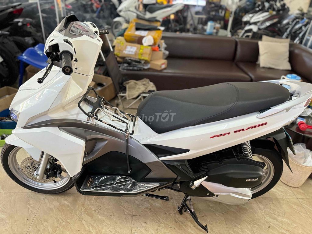 Airblade led. Mua bán Xe máy tại Thành phố Buôn Ma Thuột Đắk Lắk được đăng bởi ĐàM tý hình 2