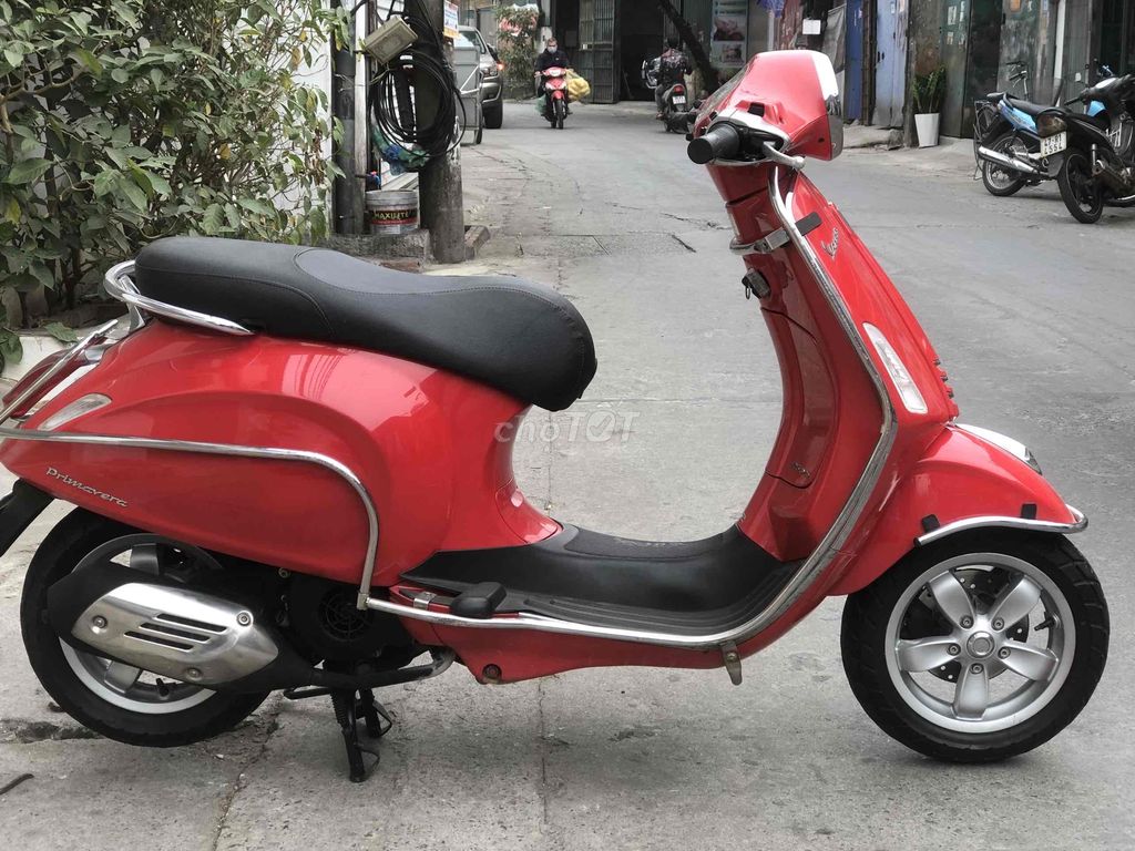 Vespa Prima 2018 nguyên bản chính chủ đẹp 95%. Mua bán Xe máy tại Quận Nam Từ Liêm Hà Nội được đăng bởi E Thuý Hạnh hình 3