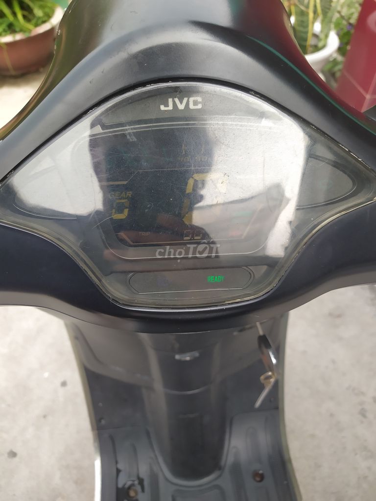 Bán xe máy điện cũ vespa jvceco . có cavet