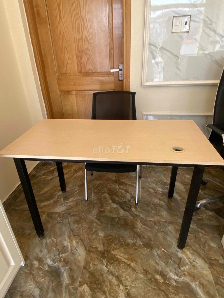 Thanh lý 2 bộ bàn ghế. Mua bán Bàn ghế tại Quận Hồng Bàng Hải Phòng được đăng bởi Hải Nguyễn hình 1