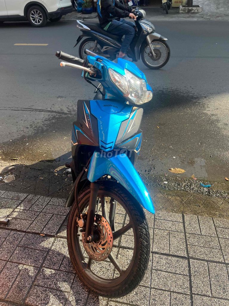 wave blade biển đẹp. Mua bán Xe máy tại Quận Gò Vấp Tp Hồ Chí Minh được đăng bởi Le Nam hình 2