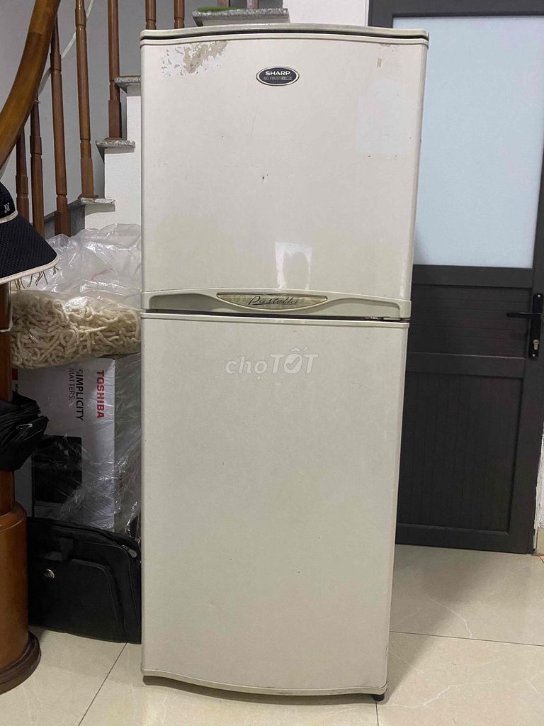 Thanh lý tủ lạnh Sharp 210L hàng Thái
