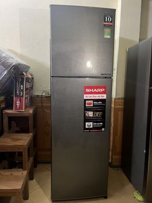 Gia đình cần bán tủ lạnh Sharp 287L