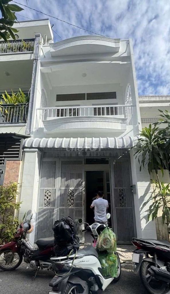 Rent · 3 bd · 100 м² · Quận Gò Vấp, ул. Đường Dương Quảng Hàm