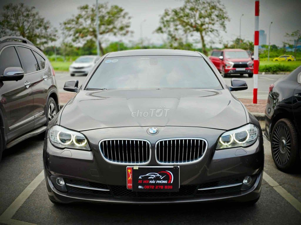 BMW 5 Series 2011 523i - 135000 km