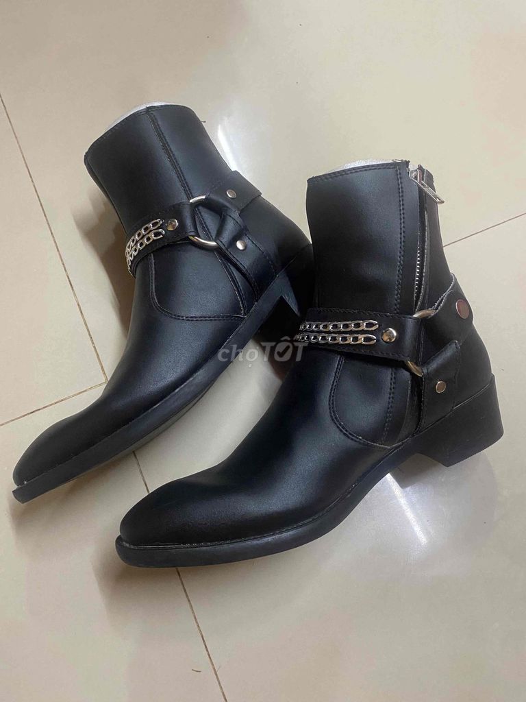 Giày Boot Nam Da Đen Size 39, 40. Mua bán Giày dép tại Quận Thanh Khê Đà Nẵng được đăng bởi Tiến hình 1